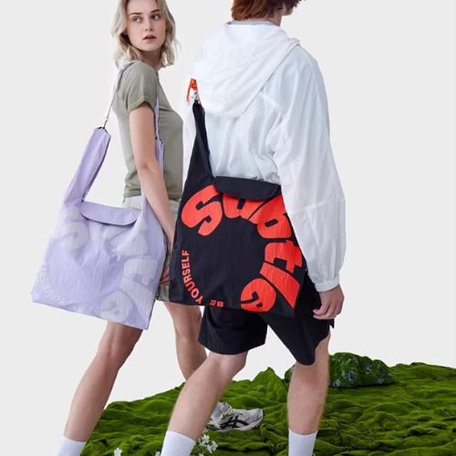 Urban Logo Sling Bag｜アーバン・ロゴ・スリング・バッグ SL001