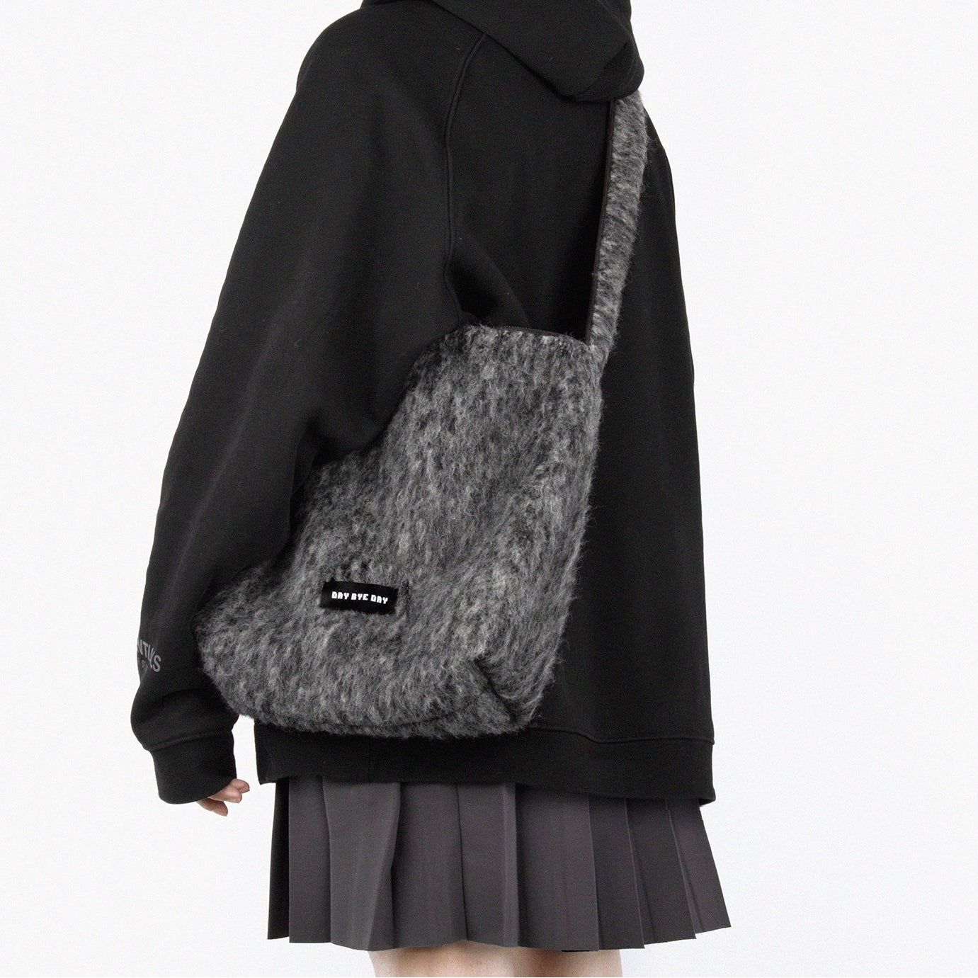 Reversible Fluff Tote｜リバーシブル・フラッフ・トート DD001